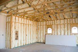 Finding Top-notch Spray Foam Insulation Contractors Near You: A Comprehensive Guide